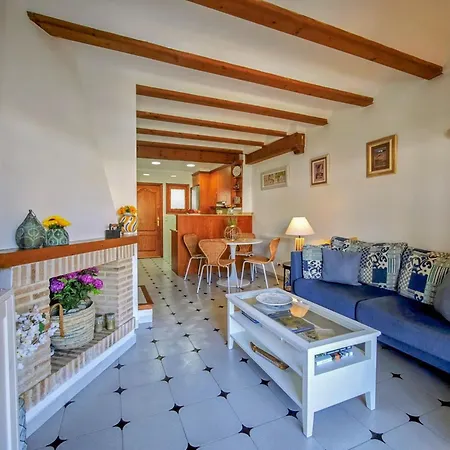 Beachfront In Alicante Apartament
